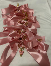 Load image into Gallery viewer, Bow Purse Charms/Keychains
