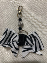 Load image into Gallery viewer, Bow Purse Charms/Keychains(small)
